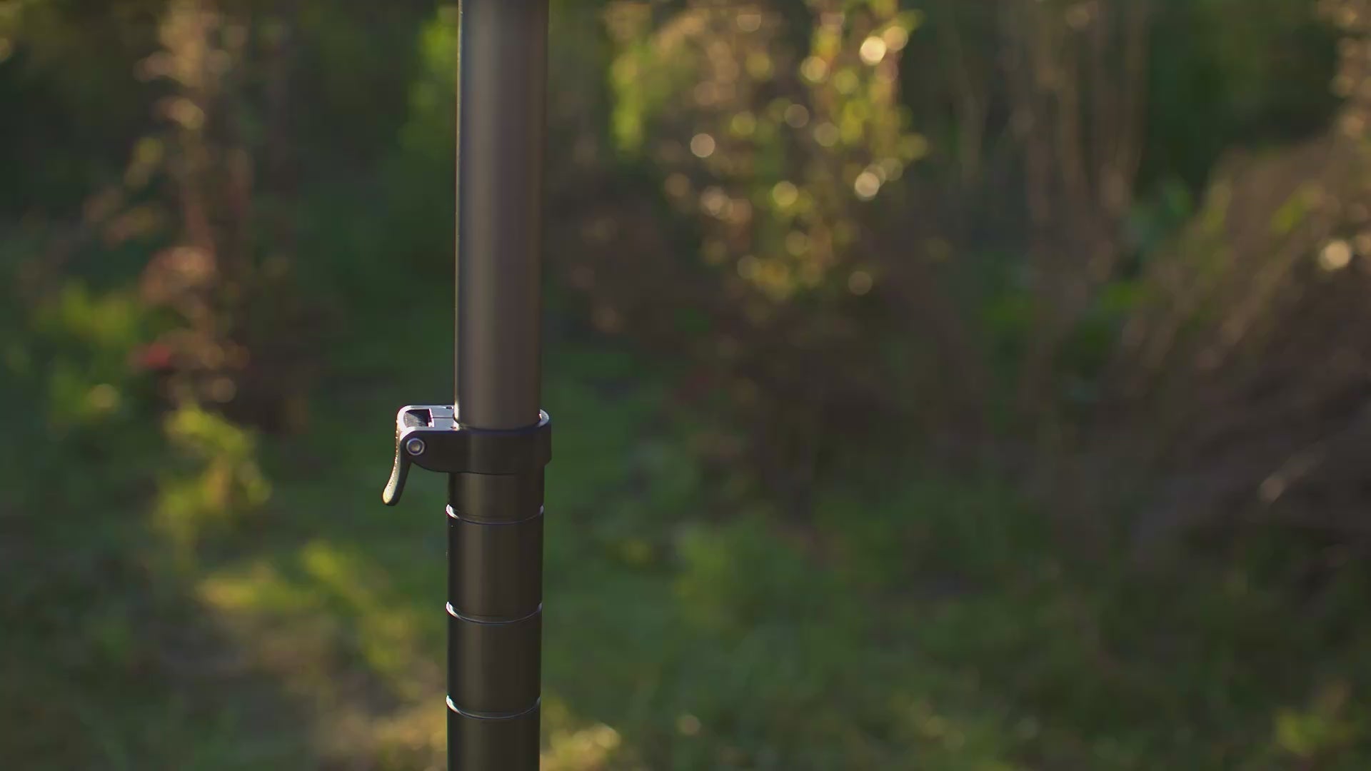 Load video: Detachable Monopole