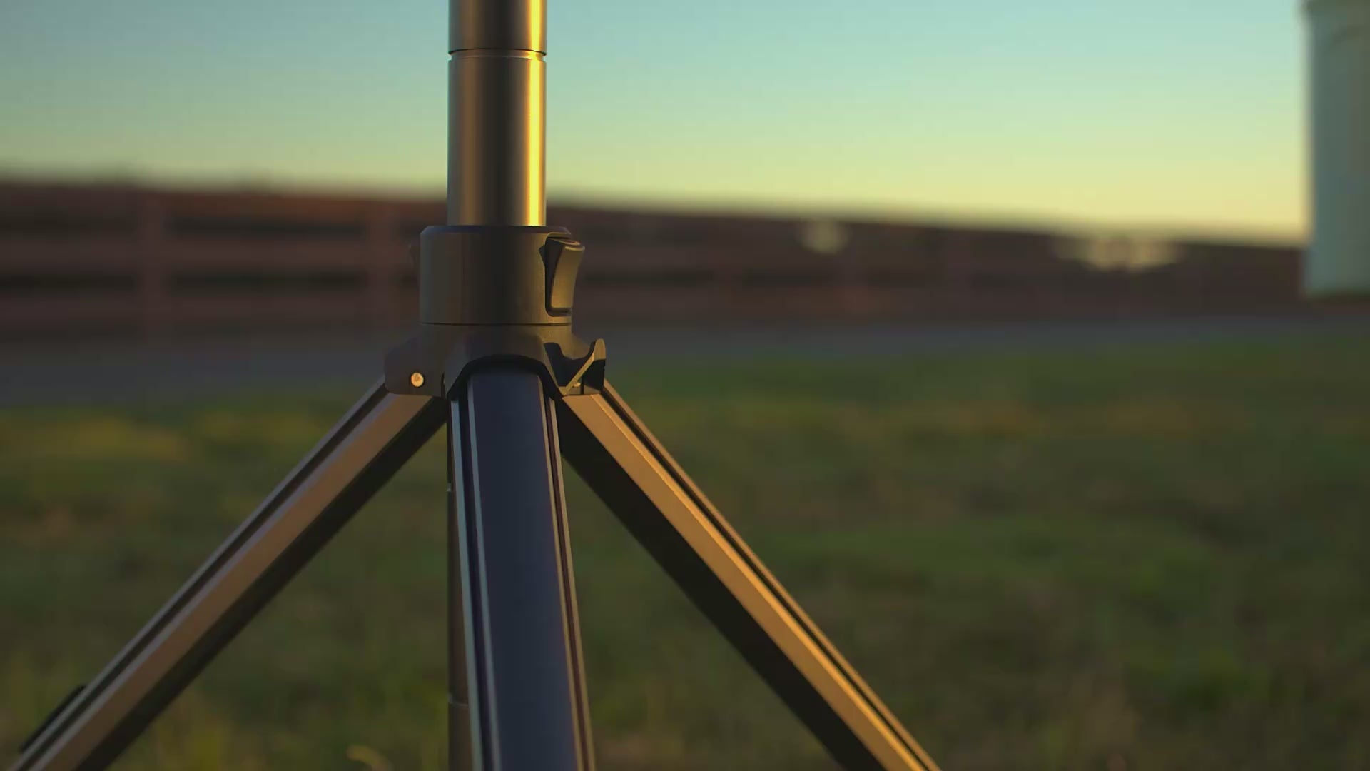 Load video: Integrated Utility Hook